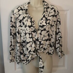 Sanctuary Monochrome Floral Tie-Front Blouse